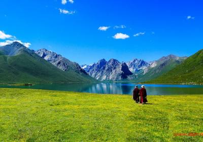 成都到新疆天山天池、喀纳斯、吐鲁番、伊犁那拉提、赛里木湖双飞双卧10日精品游、去新疆旅游多少钱、新疆旅游线路报价