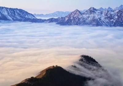 成都到达瓦更扎+墨石公园+木雅圣地汽车纯玩三日游、达瓦更扎三日游多少钱、达瓦更扎旅游团价格是多少钱