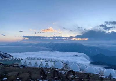 【2-6人团】成都到牛背山汽车包团三日游（住二晚）、牛背山跟团三日游多少钱、牛背山旅游团价格