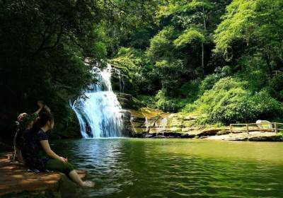 喇叭河和瓦屋山哪个更值得的去、喇叭河和毕棚沟哪个好玩