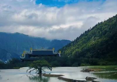 黄龙机场旅游团多少钱（黄龙机场旅游团电话）