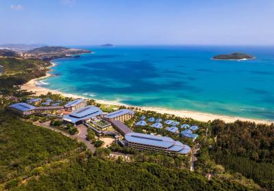 石梅湾和神州半岛哪个好玩（神州半岛和石梅湾哪里的沙滩好）