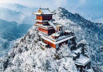 成都去西安旅游团跟团报价（成都去西安旅游团报价五日游多少钱）