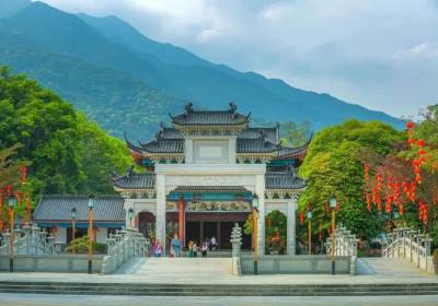 天府四川八日游费用是多少（计划去四川旅行如何合理安排）