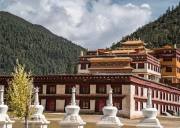 雅江有哪些好玩的景点推荐（黑石城与贡嘎梳妆台哪个好）