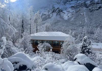 毕棚沟和达古冰川哪个好（毕棚沟达古冰川3日游跟团报价）