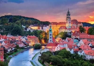 成都去欧洲旅行多少钱（成都去欧洲可以坐火车的线路）