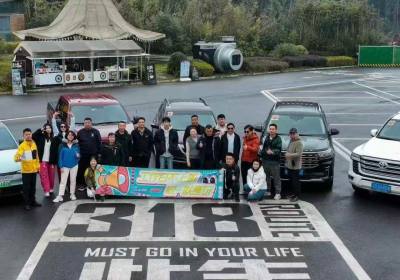 自驾游川藏线跟车队要多钱（自驾游川藏线大概需要多少钱）