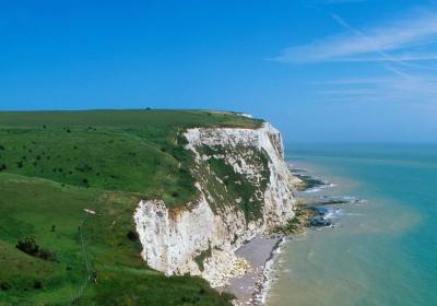 跟团去英国旅游费用是多少（去英国旅行大概要花多少钱）