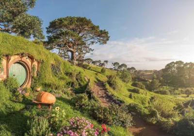 跟团去新西兰旅游多少钱（新西兰旅游团报价12日游多少钱）