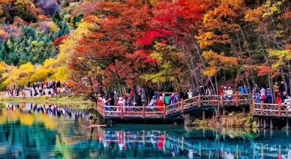 【高铁团】成都到九寨沟+黄龙动车专列纯玩三日游、九寨沟高铁三日游旅行报价
